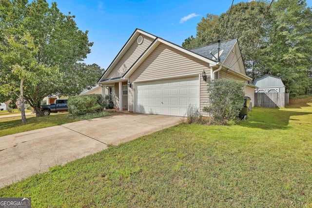 14 Huntington Drive, Grantville, GA 30220