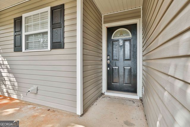 14 Huntington Drive, Grantville, GA 30220