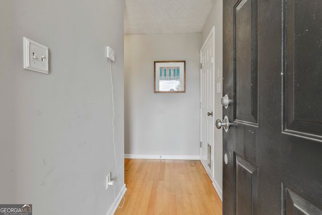 14 Huntington Drive, Grantville, GA 30220