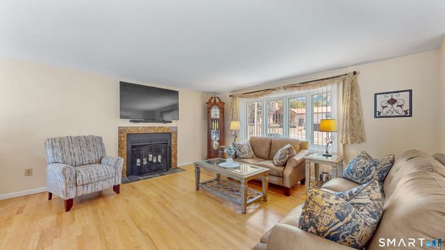 36 Ponderosa Lane, Newington, CT 06111