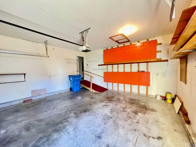 3572 SW Willow Brook DR, Topeka, KS 66614