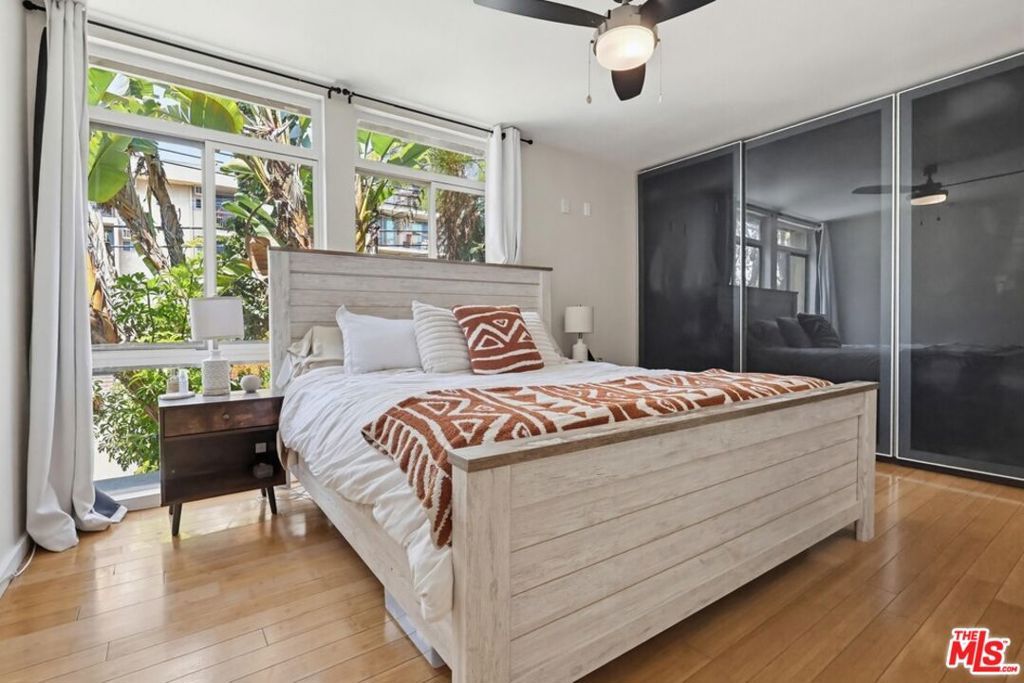 Image 26 of property listing at 970 Palm Avenue 101, West Hollywood, CA 90069