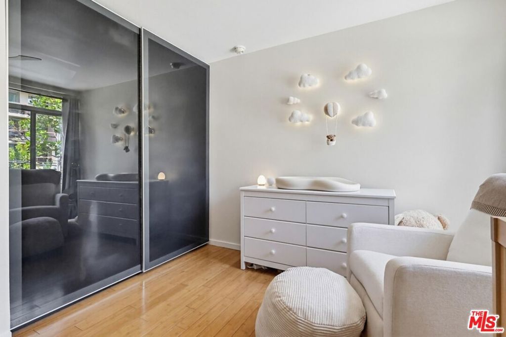 Image 35 of property listing at 970 Palm Avenue 101, West Hollywood, CA 90069