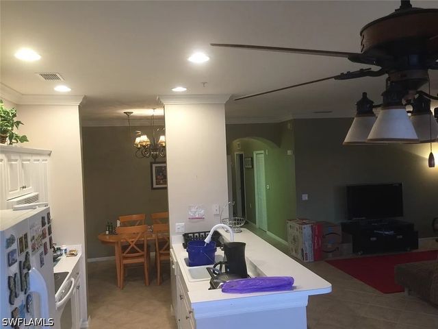 2740 CYPRESS TRACE CIR 2738, Naples, FL 34119