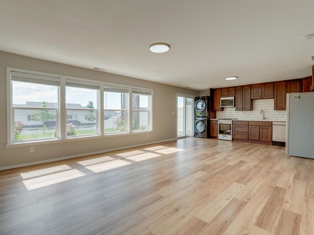 8567 N James Dr, Spokane, WA 99208