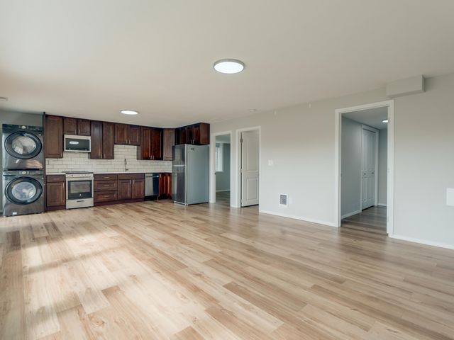 8567 N James Dr, Spokane, WA 99208