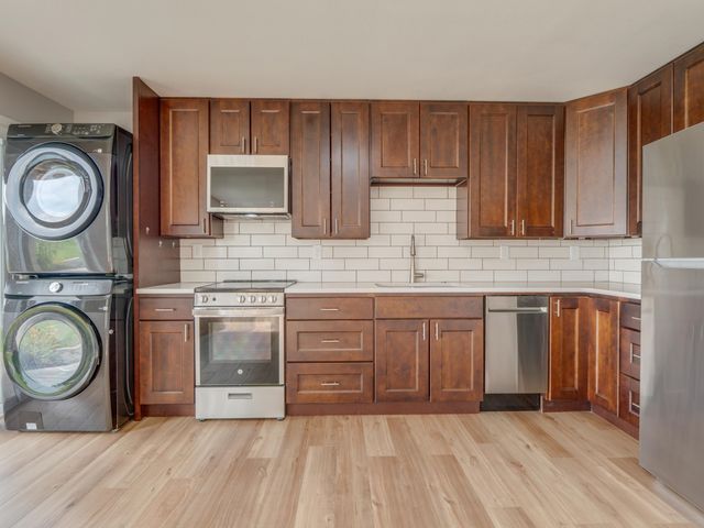 8567 N James Dr, Spokane, WA 99208