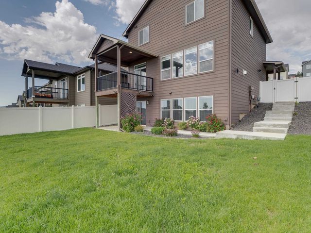 8567 N James Dr, Spokane, WA 99208