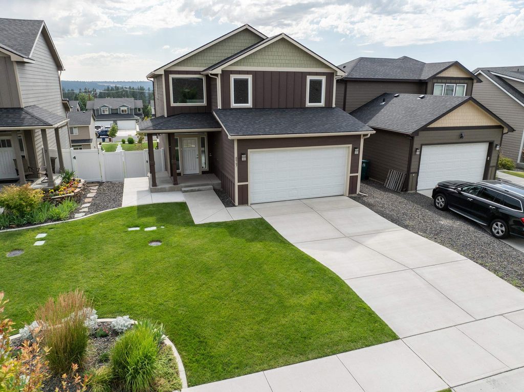 8567 N James Dr, Spokane, WA 99208
