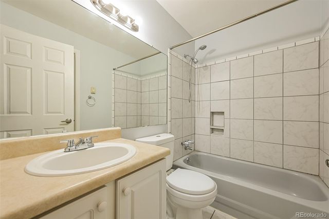 1115 S Truckee Way, Aurora, CO 80017