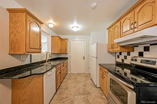 1115 S Truckee Way, Aurora, CO 80017