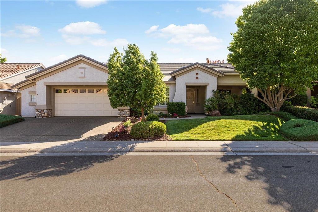 1181 Magnolia Ln, Lincoln, CA 95648