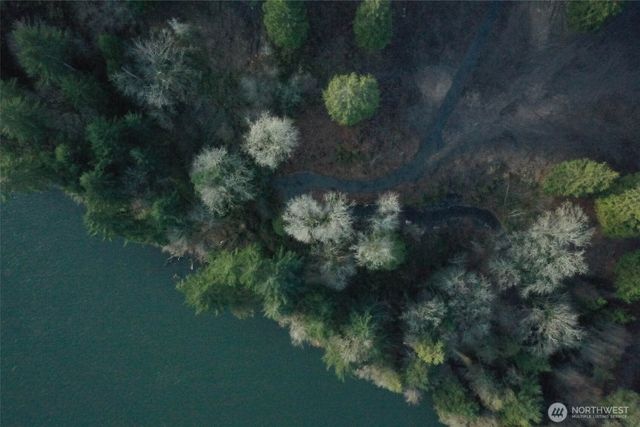 26 Edge Water Drive, Cathlamet, WA 98612