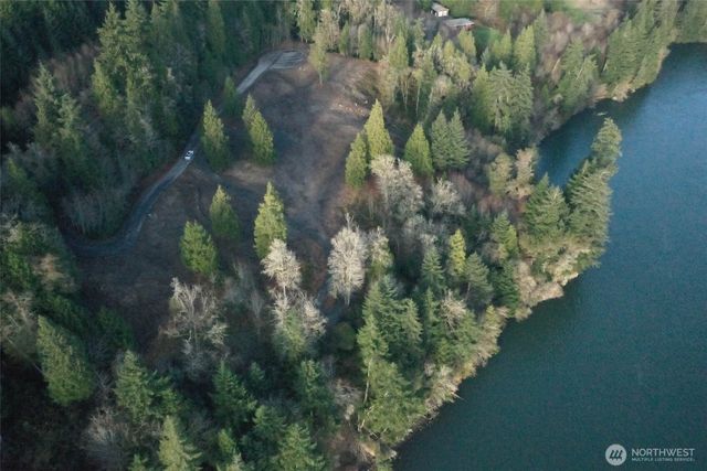 26 Edge Water Drive, Cathlamet, WA 98612