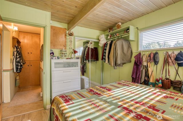 209 Canal Drive SE, Ocean Shores, WA 98569