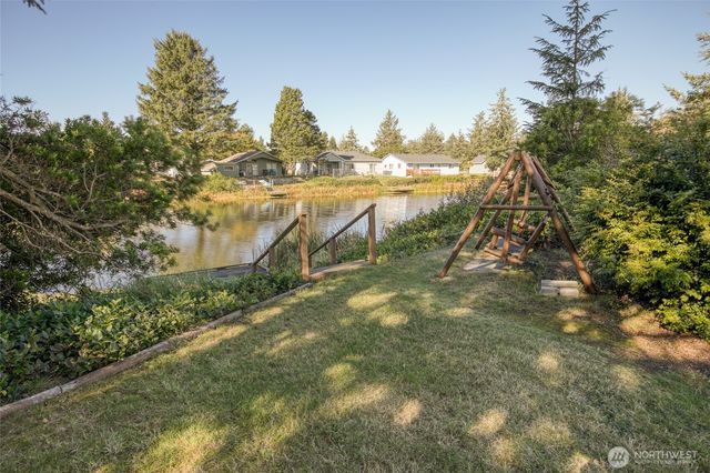 209 Canal Drive SE, Ocean Shores, WA 98569