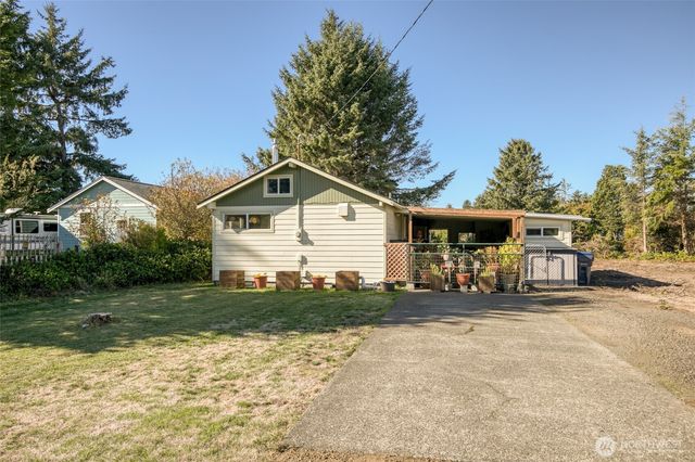209 Canal Drive SE, Ocean Shores, WA 98569