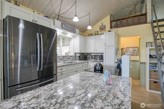 209 Canal Drive SE, Ocean Shores, WA 98569