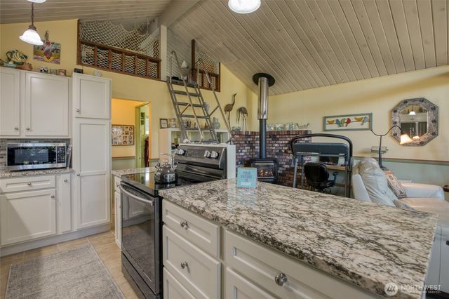 209 Canal Drive SE, Ocean Shores, WA 98569