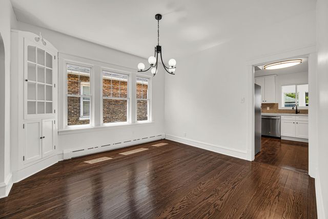 2010 Lincoln Avenue, Whiting, IN 46394