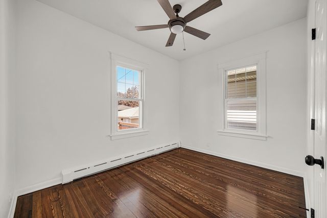2010 Lincoln Avenue, Whiting, IN 46394