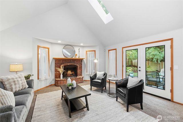 421 SW 335th Street, Federal Way, WA 98023