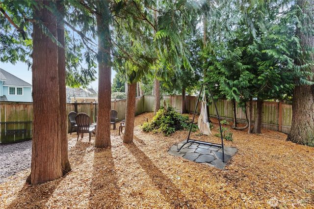 421 SW 335th Street, Federal Way, WA 98023