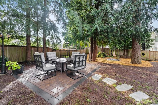 421 SW 335th Street, Federal Way, WA 98023