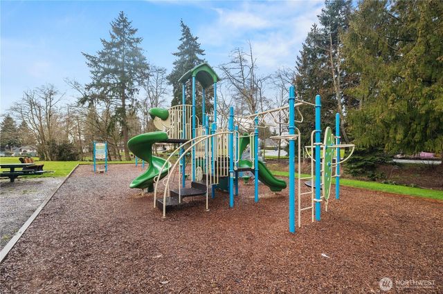 421 SW 335th Street, Federal Way, WA 98023