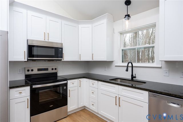 26571 Slash Pine Cir, Ruther Glen, VA 22546