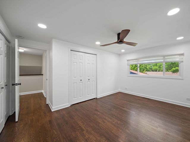 600 S SPRINGINSGUTH Road, Schaumburg, IL 60193