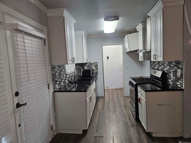 17238 Stoney Point Burch Rd, Pride, LA 70770