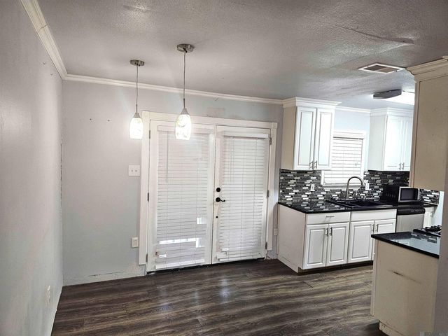 17238 Stoney Point Burch Rd, Pride, LA 70770