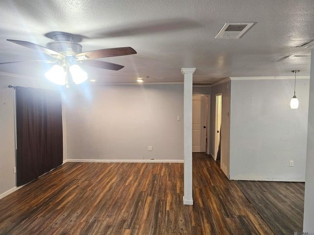 17238 Stoney Point Burch Rd, Pride, LA 70770