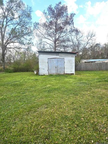 17238 Stoney Point Burch Rd, Pride, LA 70770