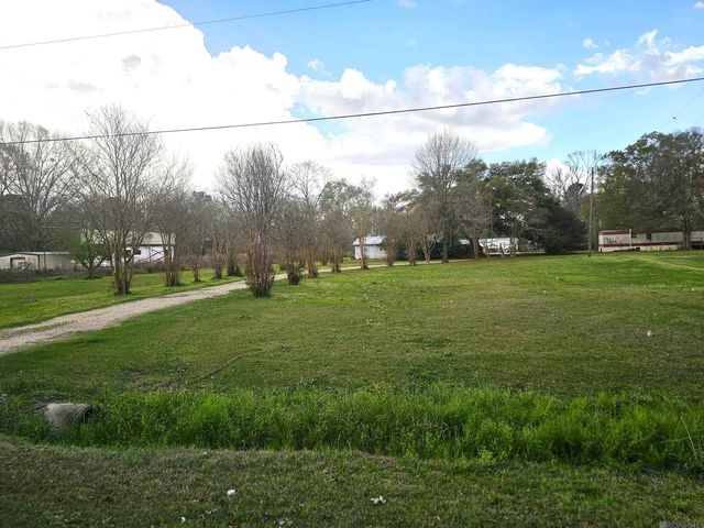 17238 Stoney Point Burch Rd, Pride, LA 70770