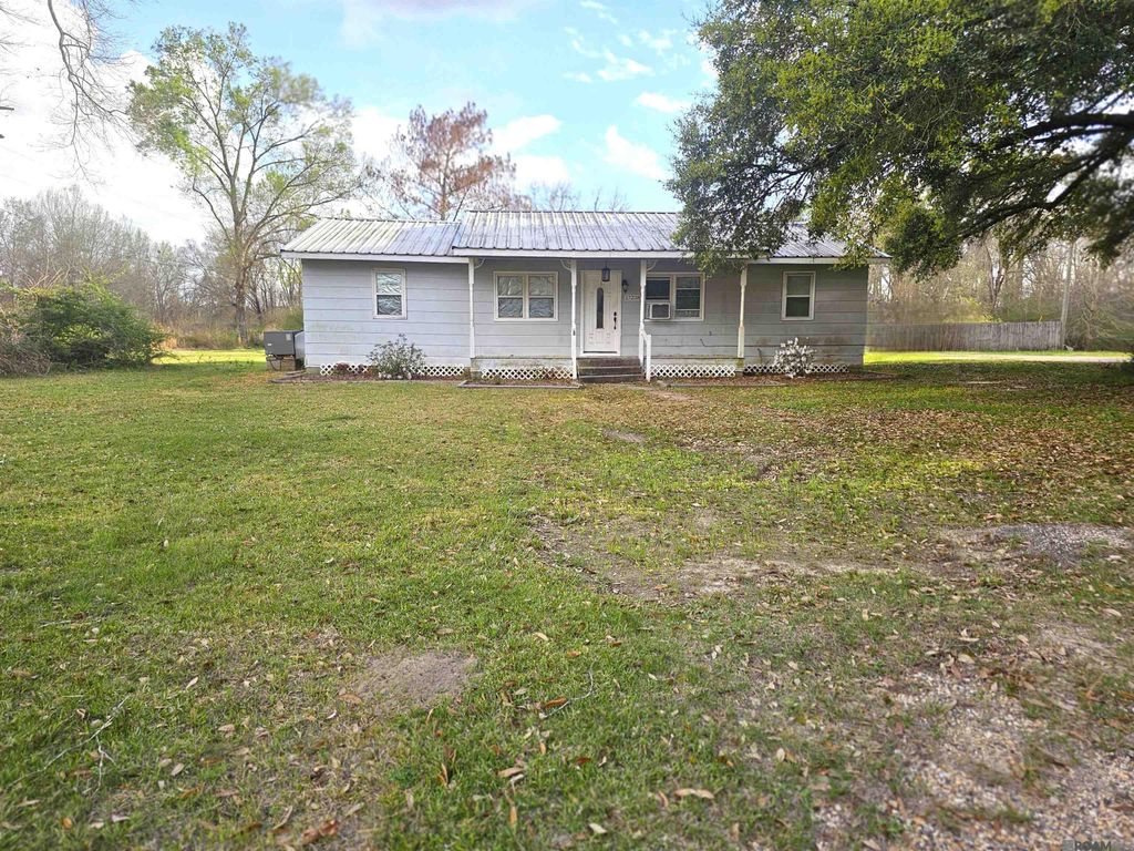 17238 Stoney Point Burch Rd, Pride, LA 70770