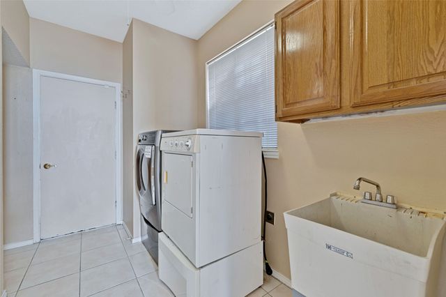 8213 Brentwood Street, Rowlett, TX 75088