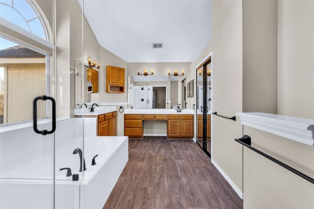 8213 Brentwood Street, Rowlett, TX 75088