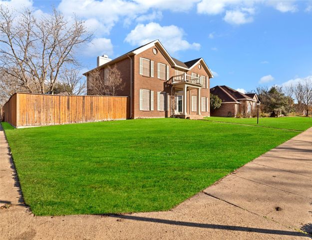 8213 Brentwood Street, Rowlett, TX 75088