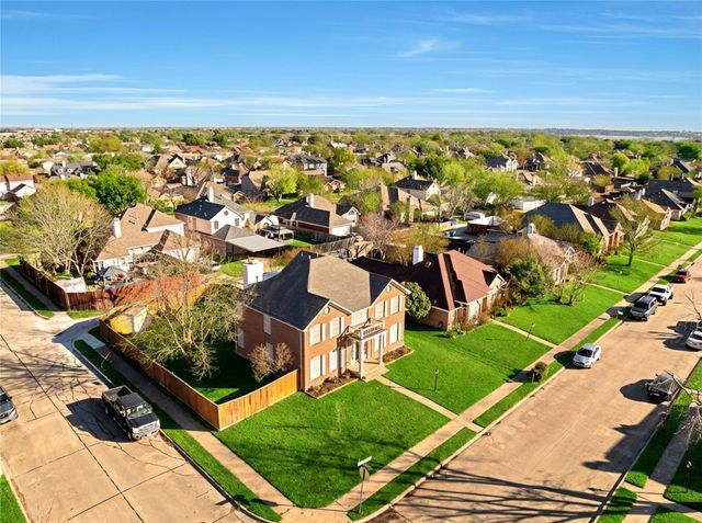 8213 Brentwood Street, Rowlett, TX 75088