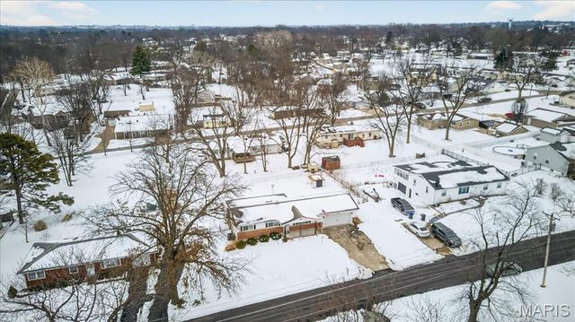 1824 Elm Tree Street, St Peters, MO 63376