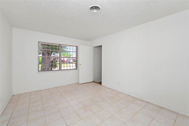 7122 Tanager Street, Houston, TX 77074