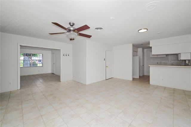 7122 Tanager Street, Houston, TX 77074