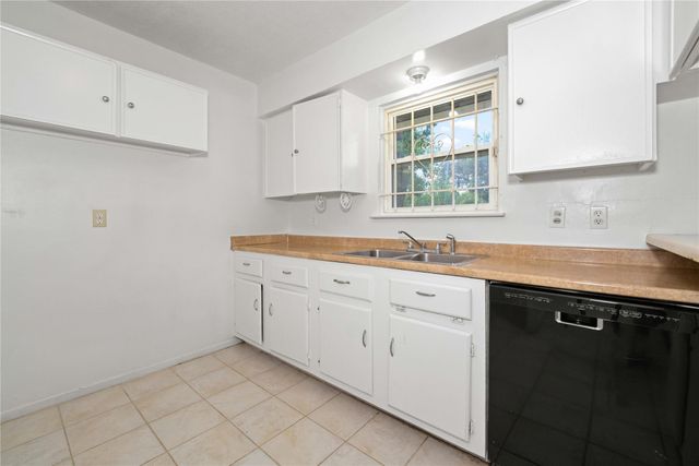 7122 Tanager Street, Houston, TX 77074