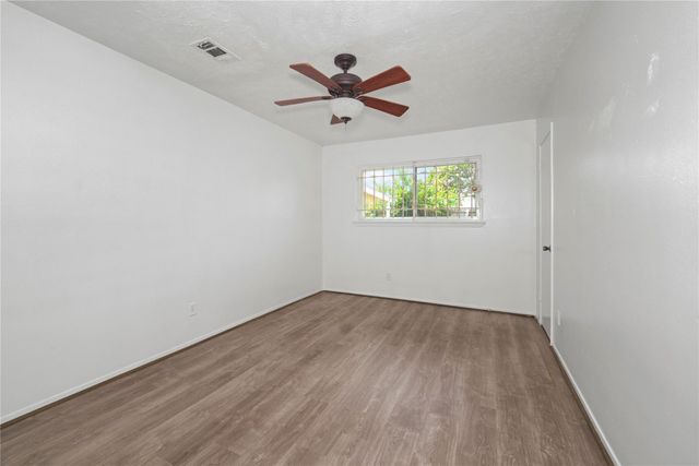 7122 Tanager Street, Houston, TX 77074