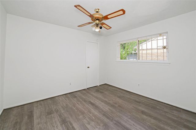 7122 Tanager Street, Houston, TX 77074