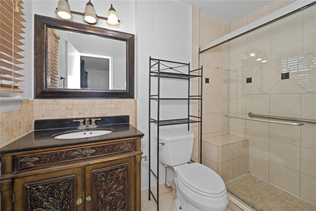 7122 Tanager Street, Houston, TX 77074