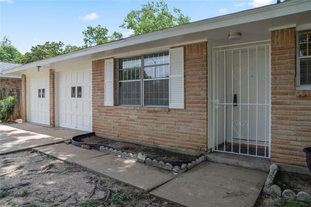 7122 Tanager Street, Houston, TX 77074