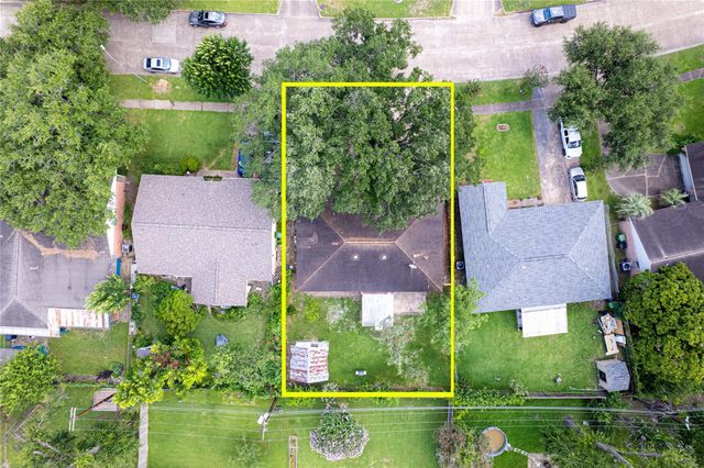 7122 Tanager Street, Houston, TX 77074
